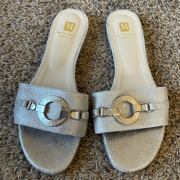 Bruno Magli Silver Sandals 39.5 - Picture 1 of 8